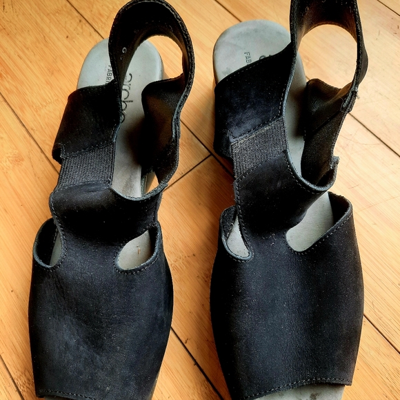 Arche Black Sandals. Sz. 7.5 US - Picture 3 of 11